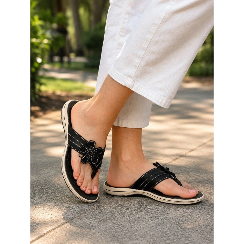 Clarks Women Sandals Black Cushioned Flower Size 9M